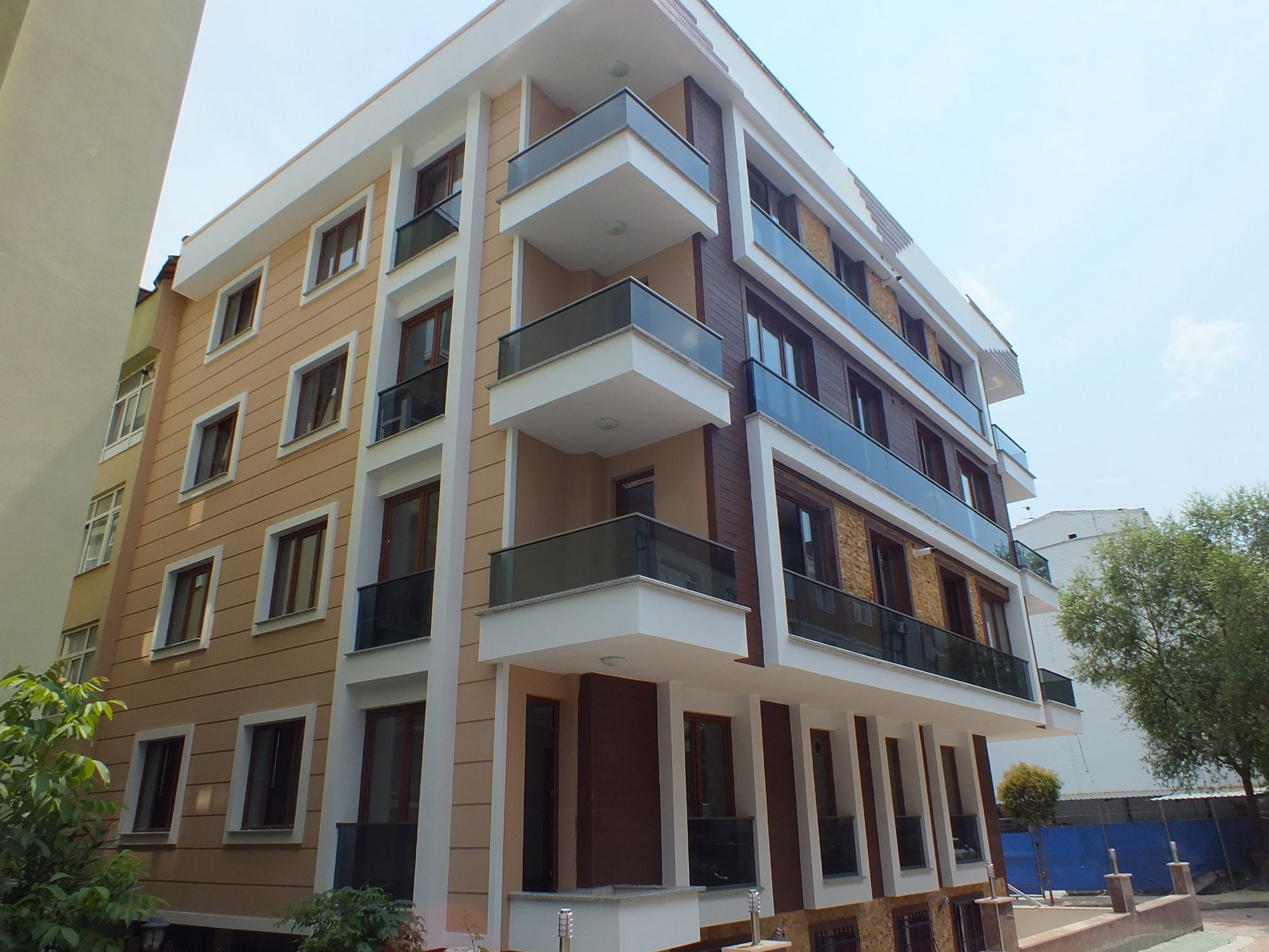 YAMAN APARTMANI — Avcılar
